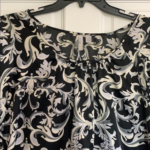 Old Navy silky black and gray XL shirt - Picture 2 of 5